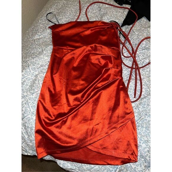 Forever 21 Satin stretchy orange backless dress size M - Picture 3 of 7